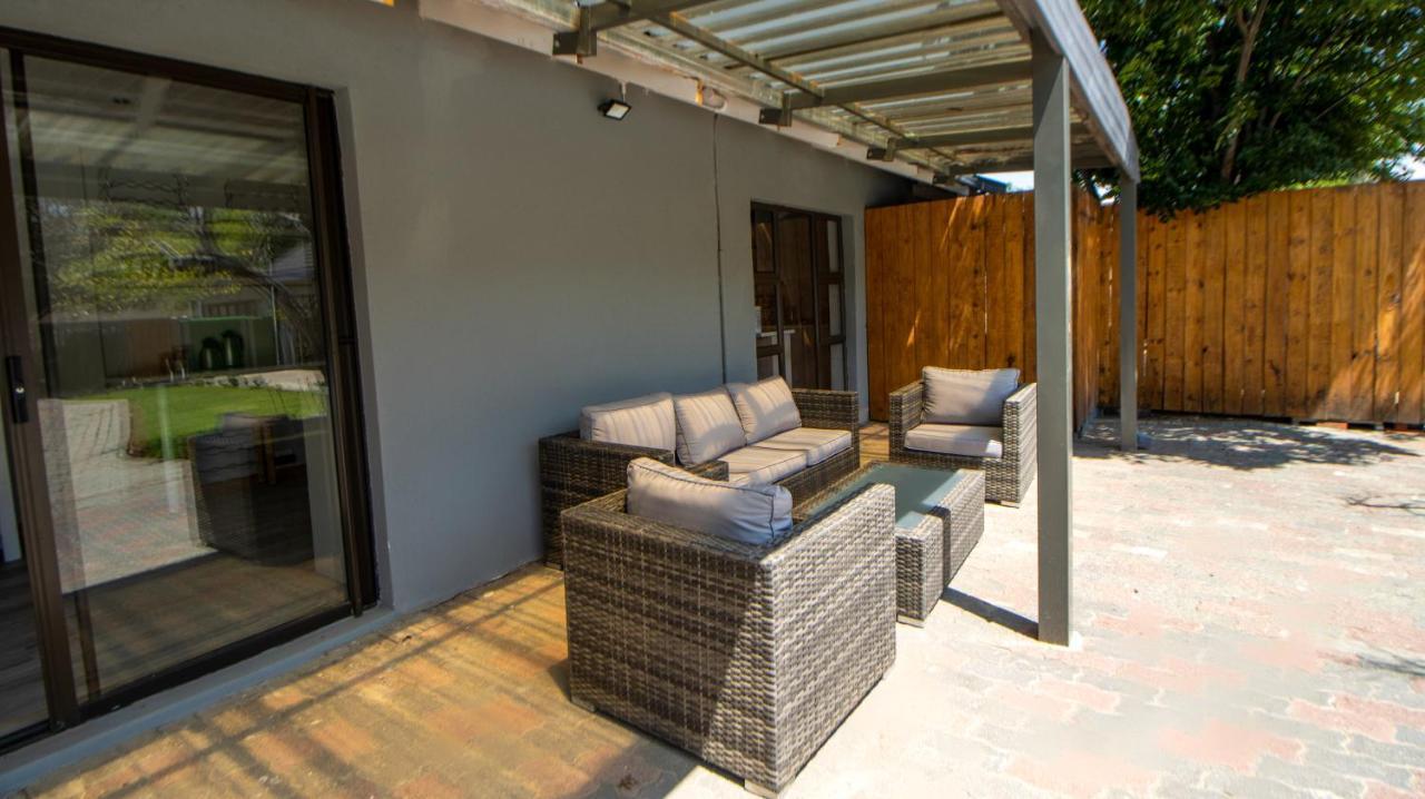 10 Tula Bed & Breakfast เวลคอม ภายนอก รูปภาพ